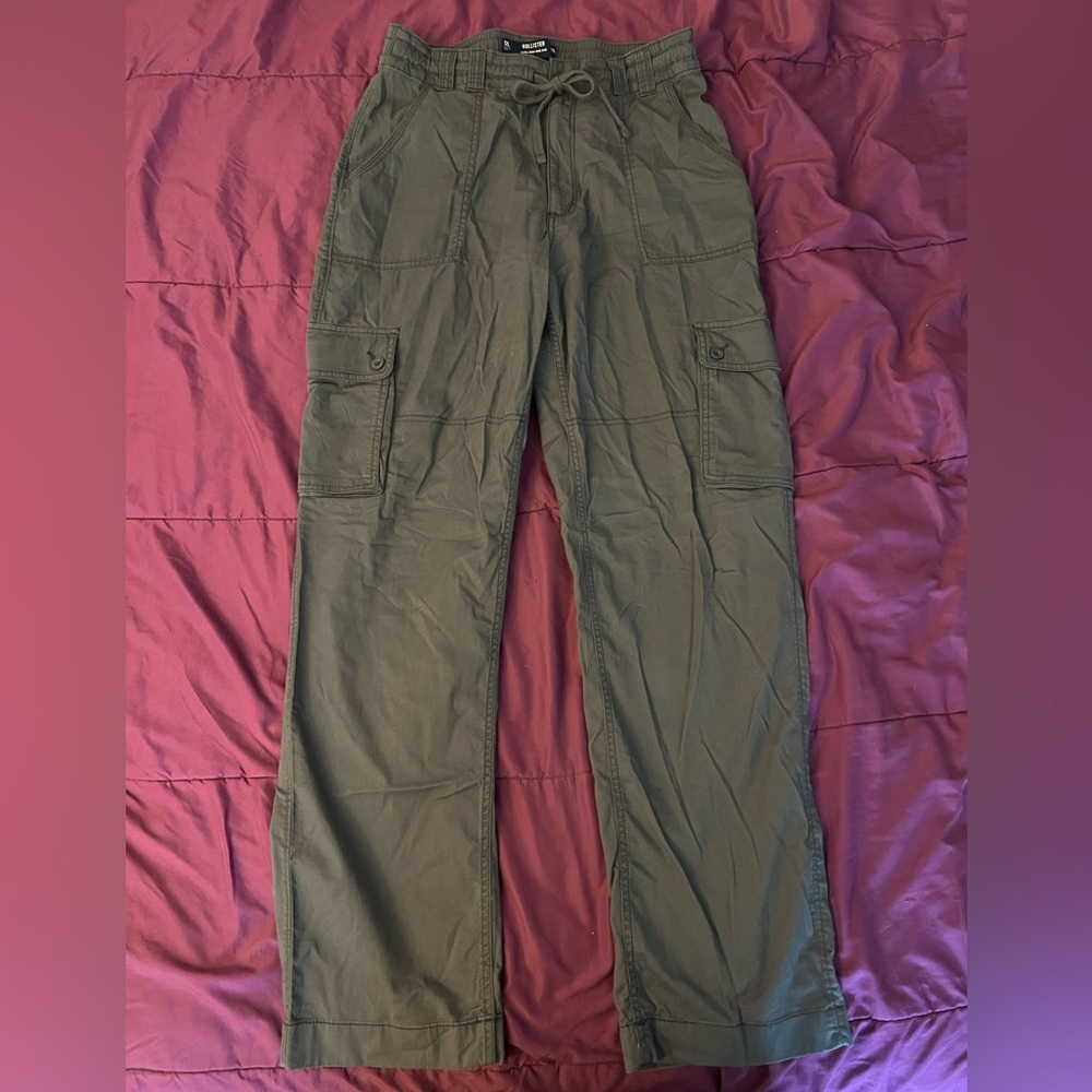 Hollister Ultra High-Rise Dad Cargo Pants Charcoal Gray Size 12 Long / 31 Long